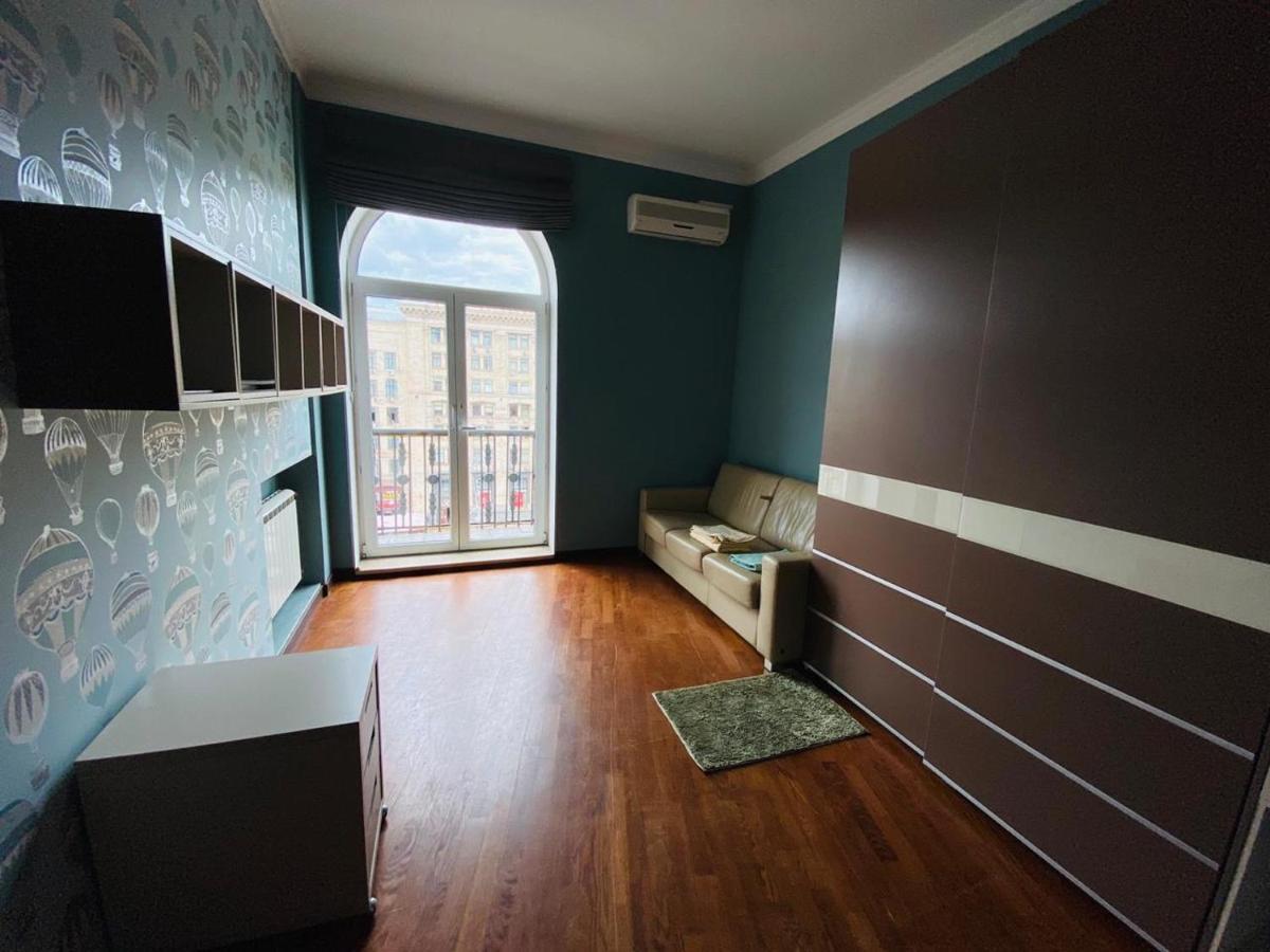 Apartamento Amazing View Of Independence Square Kiev Exterior foto